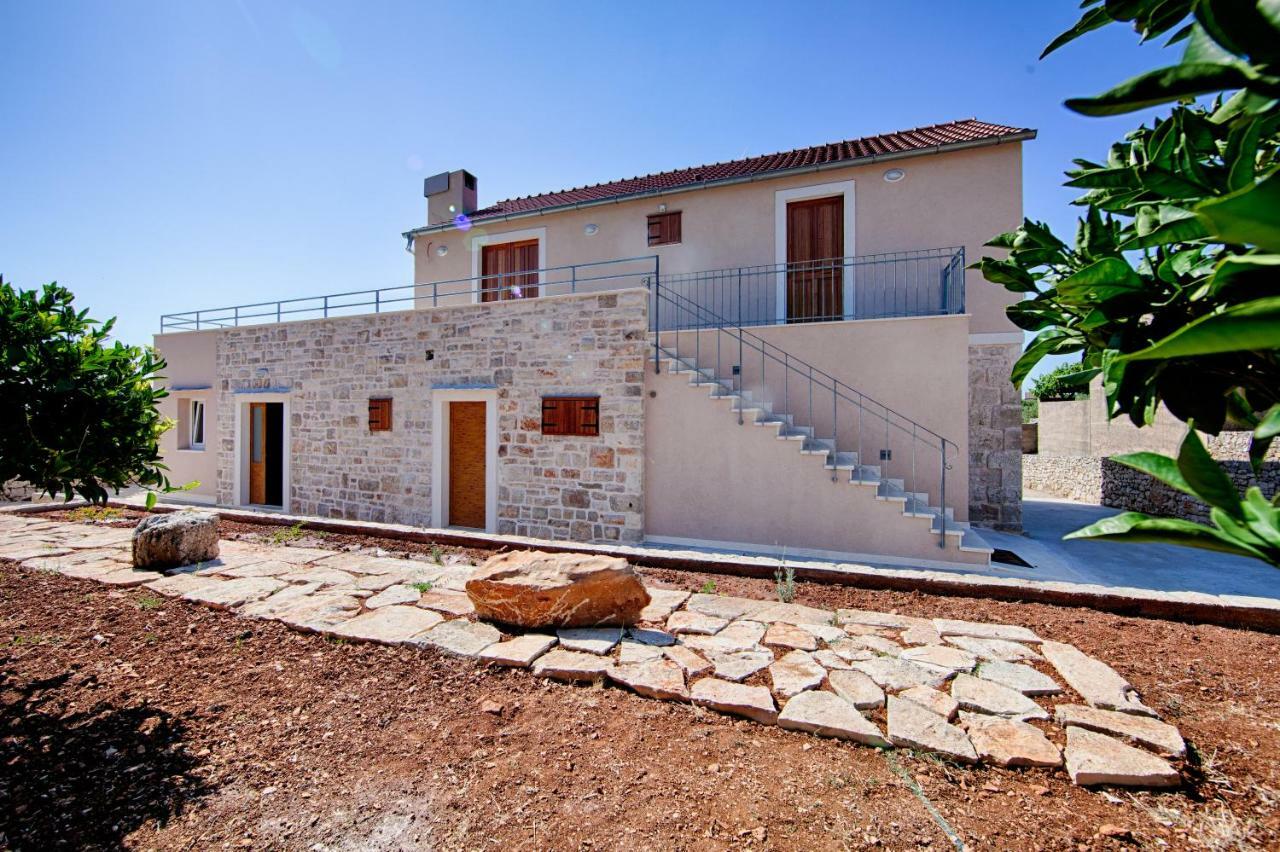 Betini Apartments - Authentic Island Escape Komiža Dış mekan fotoğraf